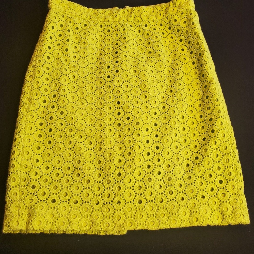 J. Crew No. 2 Pencil Skirt Eyelet Lace Chartreuse Neon Yellow-Green Cotton Sz 0